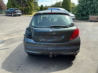 2007 peugeot 207 schadewagen personenauto - afbeelding 27 van  32