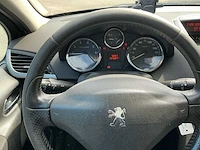 2007 peugeot 207 schadewagen personenauto - afbeelding 8 van  32