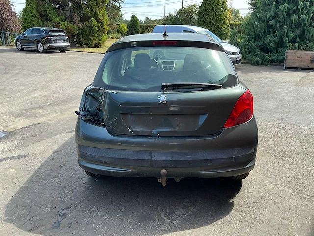 2007 peugeot 207 schadewagen personenauto - afbeelding 27 van  32