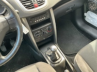2007 peugeot 207 schadewagen personenauto - afbeelding 7 van  21