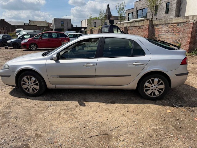 2007 renault laguna 1.9 dci auto - afbeelding 8 van  9