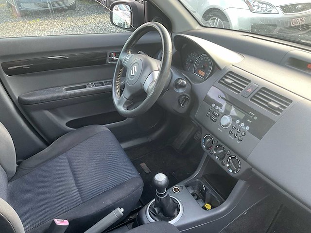 2007 suzuki swift personenauto - afbeelding 10 van  33