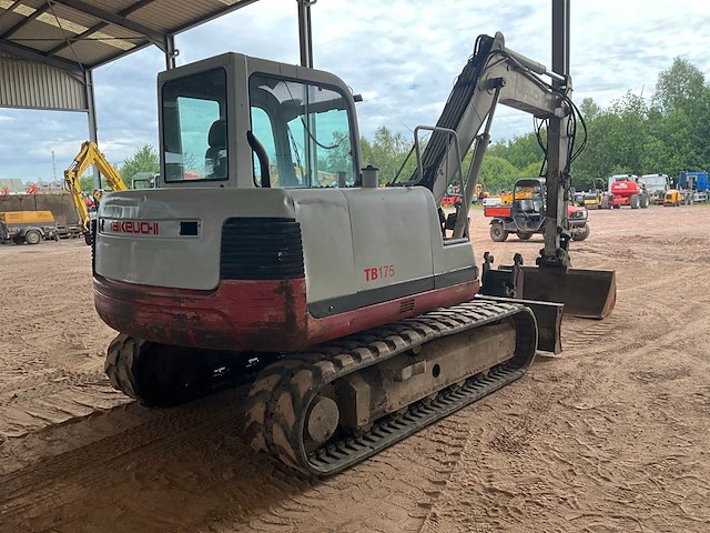 2007 takeuchi tb175 rupsgraafmachine - afbeelding 21 van  24