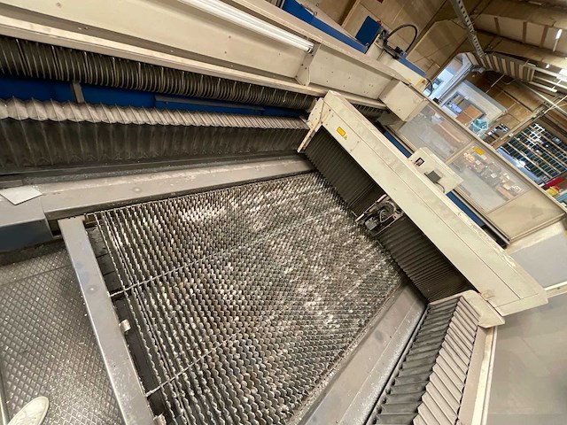 2007 trumpf trulaser 3030 lasersnijmachine - afbeelding 17 van  20