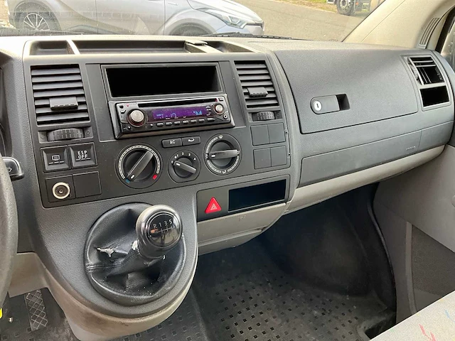 2007 volkswagen transporter - 6 zitplaatsen - bedrijfswagen - afbeelding 13 van  28