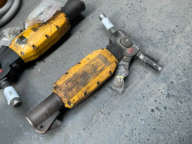 2008 atlas copco tex230 pe pneumatische breekhamer - afbeelding 1 van  5