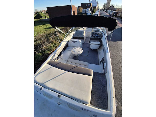 2008 bayliner 225 - bowrider special speedboot - afbeelding 11 van  13