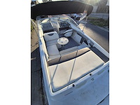 2008 bayliner 225 - bowrider special speedboot - afbeelding 13 van  13