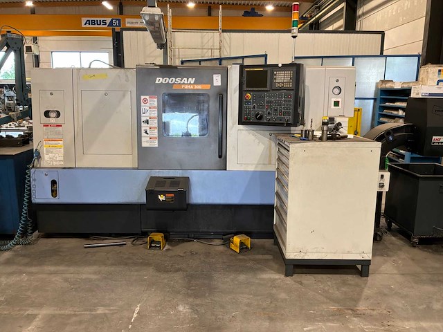 2008 doosan puma 300 cnc-draaibank - afbeelding 1 van  12