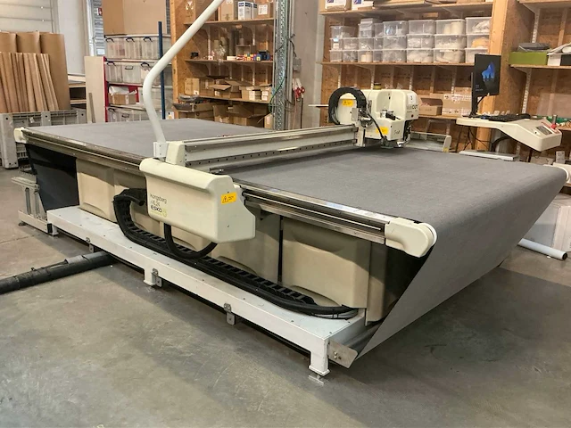 2008 esko-graphics kongsberg i-xl24 snij-/freesmachine - afbeelding 5 van  12