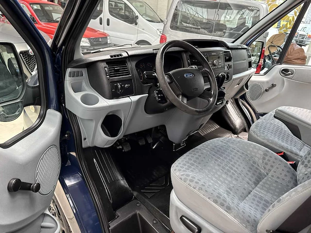 2008 ford transit - rolstoellift - professioneel aangepast mindervalidevervoer - afbeelding 15 van  19