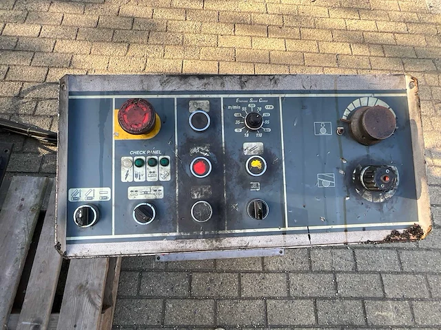 2008 ime r10436aa metalen horizontale bandzaagmachine - afbeelding 17 van  37