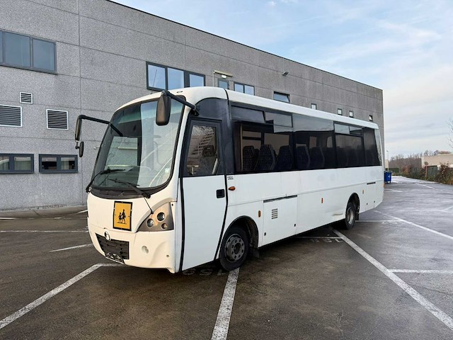 2008 irisbus tema bus - afbeelding 1 van  37