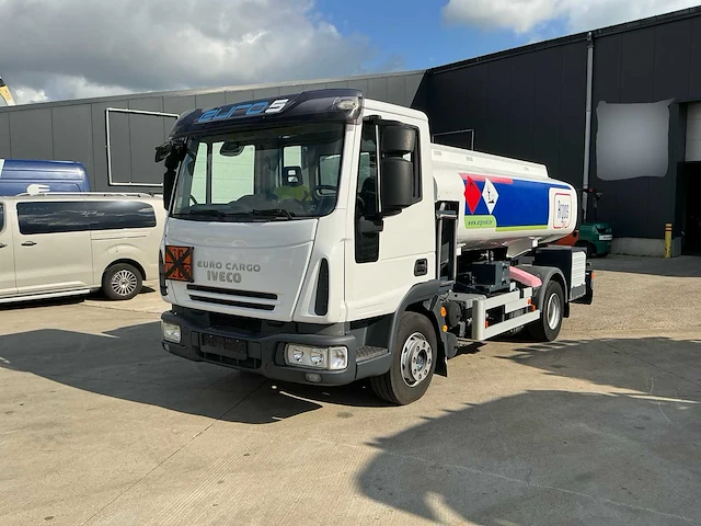 2008 iveco eurocargo 120el / 120el / 4.6 brandstoftankwagen met citerne, euroilleur en pompinstallatie - afbeelding 1 van  48