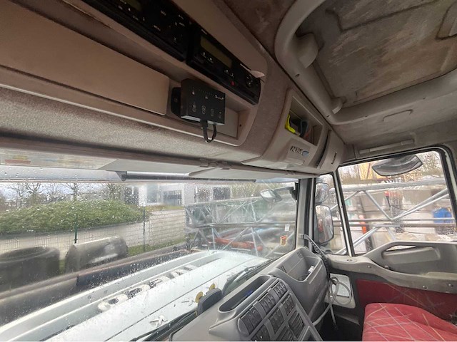 2008 iveco trakker 410 truck - afbeelding 8 van  24