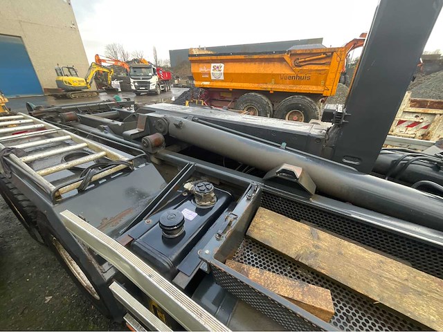 2008 iveco trakker 410 truck - afbeelding 18 van  24