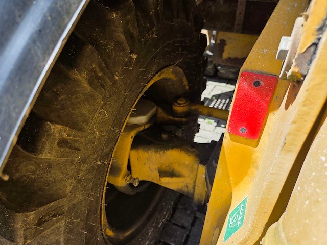 2008 komatsu pw110r-1 - mobiele wielgraafmachine - afbeelding 8 van  32