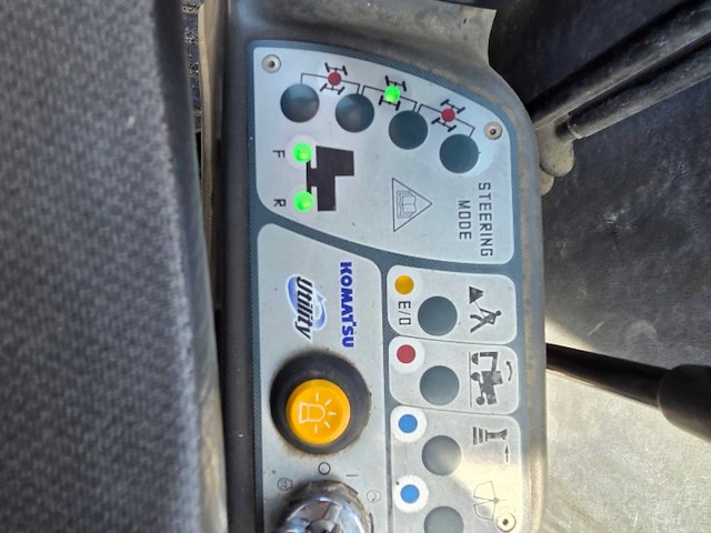 2008 komatsu pw110r-1 - mobiele wielgraafmachine - afbeelding 18 van  32