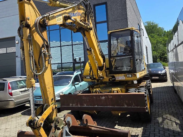 2008 komatsu pw110r-1 - mobiele wielgraafmachine - afbeelding 1 van  32