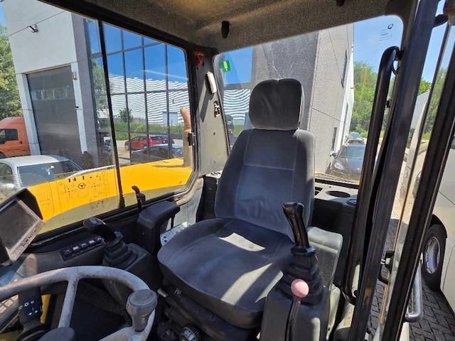 2008 komatsu pw110r-1 - mobiele wielgraafmachine - afbeelding 22 van  32