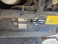 2008 kubota f2880 4x4 professionele frontmaaier met opvangbak en hoogtelosser - afbeelding 9 van  12