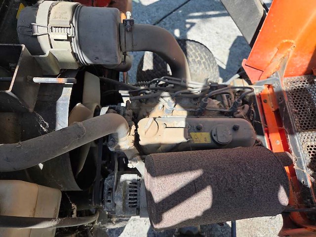 2008 kubota f2880 4x4 professionele frontmaaier met opvangbak en hoogtelosser - afbeelding 10 van  12