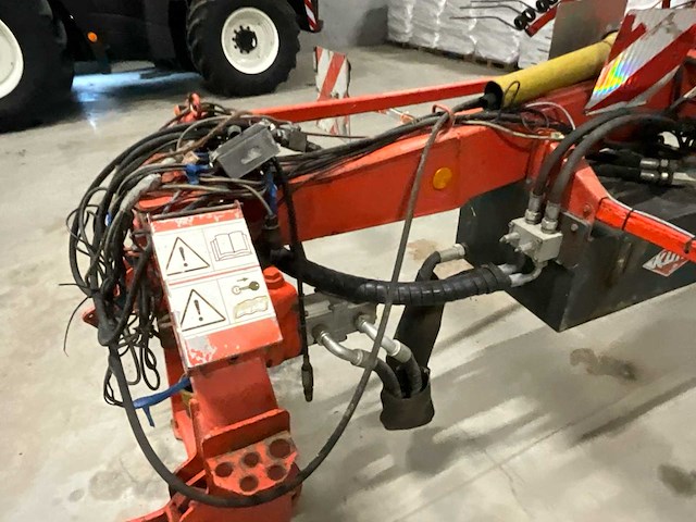 2008 kuhn ga8521 grasoogstmachine - afbeelding 16 van  19