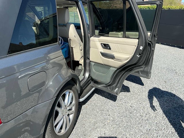 2008 landrover range sport lichte vracht personenauto - afbeelding 19 van  45