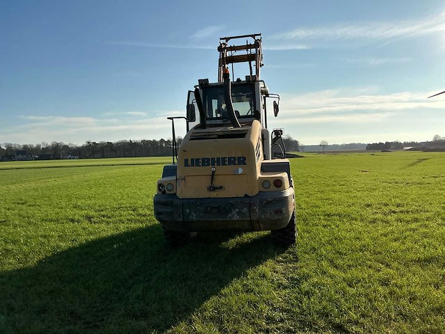2008 liebherr l524 bulldozer - afbeelding 15 van  22