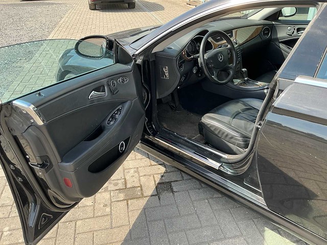 2008 mercedes-benz cls 320 cdi v6 amg - pack personenauto - afbeelding 13 van  26