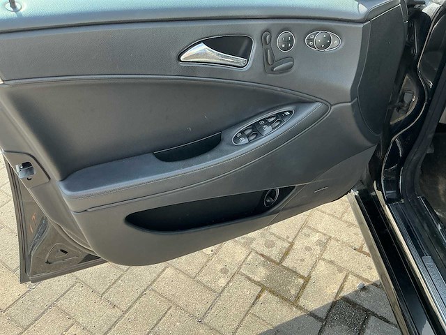 2008 mercedes-benz cls 320 cdi v6 amg - pack personenauto - afbeelding 14 van  26