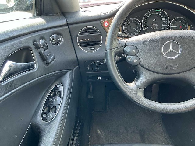 2008 mercedes-benz cls 320 cdi v6 amg - pack personenauto - afbeelding 17 van  26