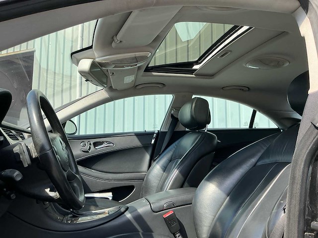 2008 mercedes-benz cls 320 cdi v6 amg - pack personenauto - afbeelding 13 van  30