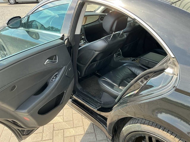 2008 mercedes-benz cls 320 cdi v6 amg - pack personenauto - afbeelding 14 van  30