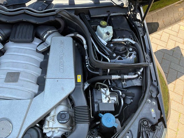 2008 mercedes c63 204 k personenauto - afbeelding 27 van  42