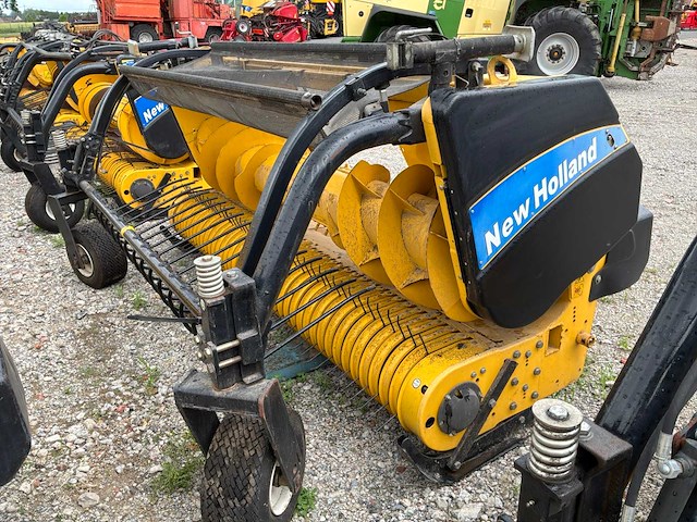 2008 new holland 273 header gras pick-up - afbeelding 1 van  6