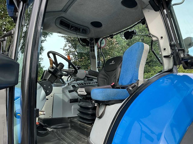 2008 new holland t6050 vierwielaangedreven landbouwtractor - afbeelding 2 van  37