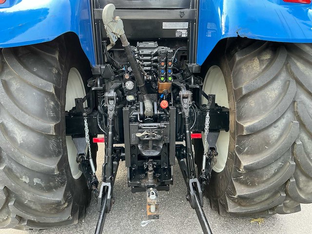 2008 new holland t6050 vierwielaangedreven landbouwtractor - afbeelding 21 van  37