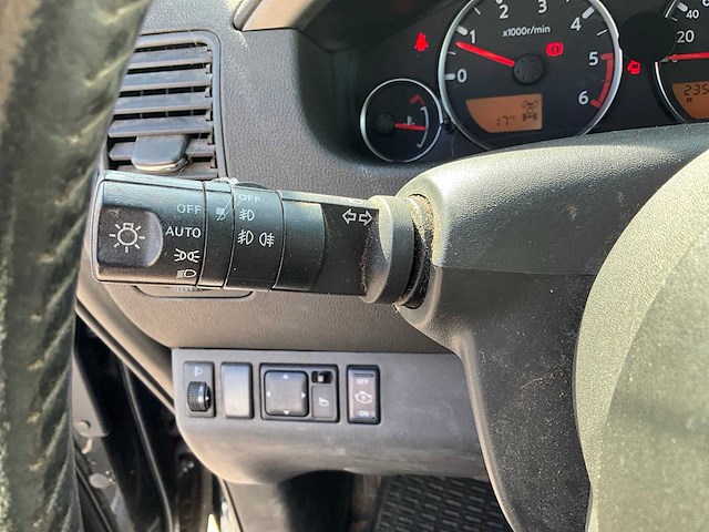 2008 nissan pathfinder lichte vrachtwagen - afbeelding 31 van  40