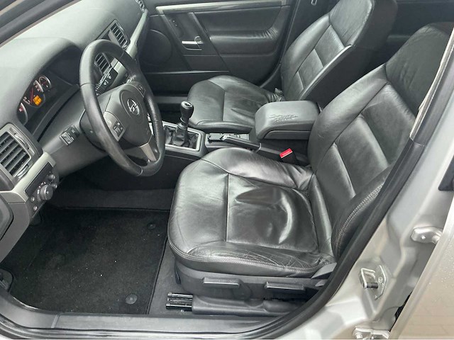 2008 opel vectra stationwagen - afbeelding 11 van  44