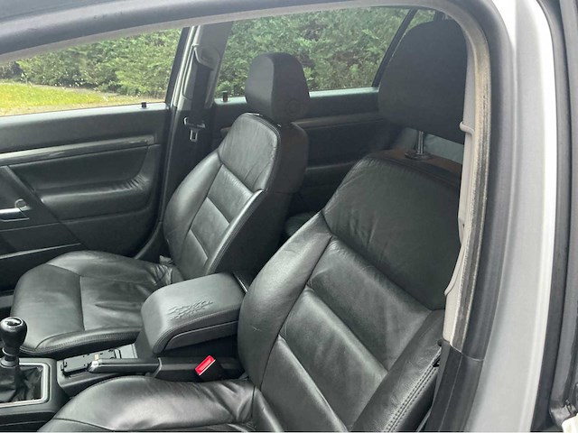 2008 opel vectra stationwagen - afbeelding 13 van  44