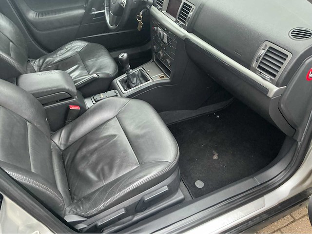 2008 opel vectra stationwagen - afbeelding 28 van  44