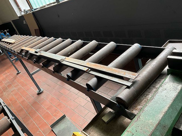 2008 pedrazzoli sn340 bandzaagmachine met neertrekmechanisme - afbeelding 3 van  6