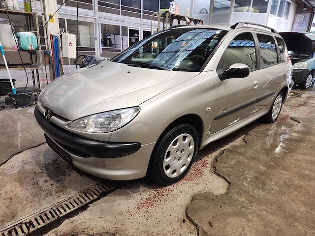 2008 peugeot 206 sw 271000km - afbeelding 1 van  12