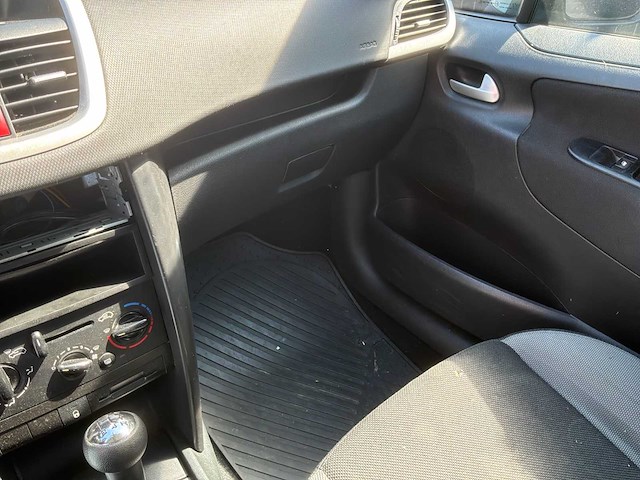 2008 peugeot 207 auto - afbeelding 4 van  34