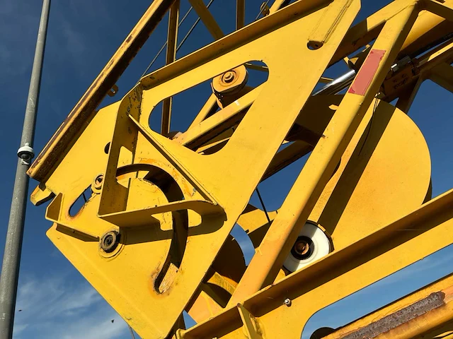 2008 potain igo 26 bouwkraan - zelfopbouwkraan met atlas copco qas 30 kds generatorset en bouwplaatsaccessoires - afbeelding 7 van  47