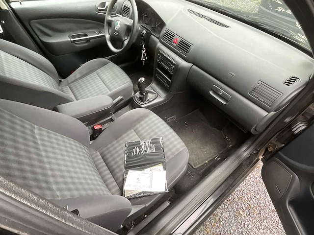 2008 skoda octavia personenauto - afbeelding 17 van  18
