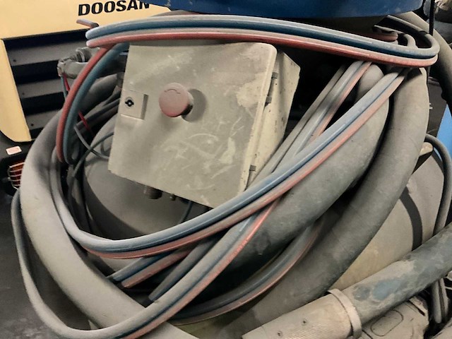 2008 straaltechniek 98-240-ce straalketel - afbeelding 6 van  8