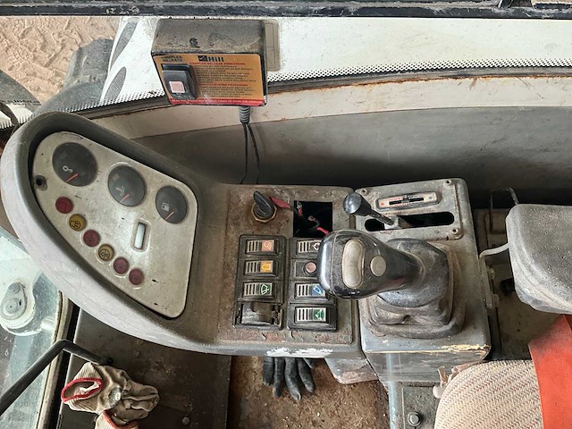 2008 terex tc75 rupsgraafmachine - afbeelding 9 van  19