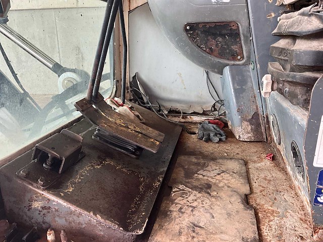 2008 terex tc75 rupsgraafmachine - afbeelding 11 van  19